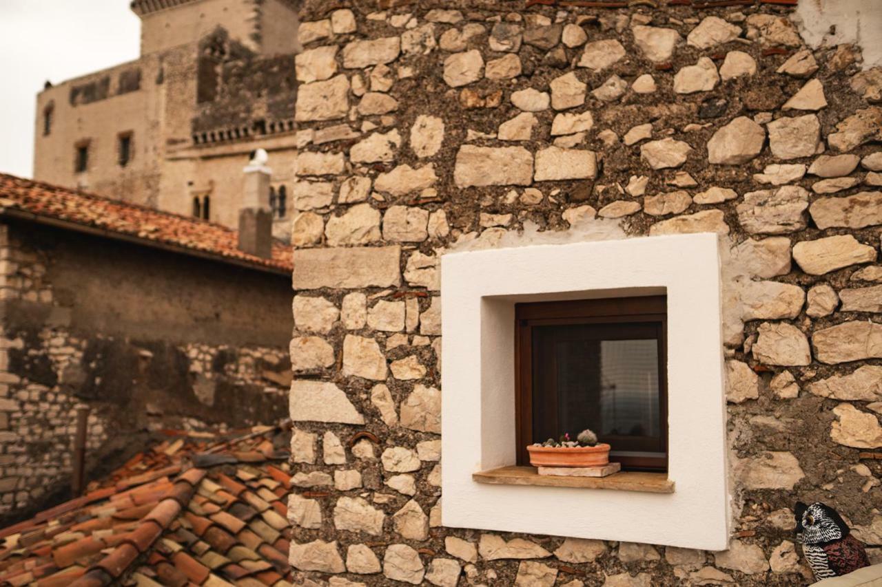 Aurora Medieval House Sermoneta Eksteriør billede