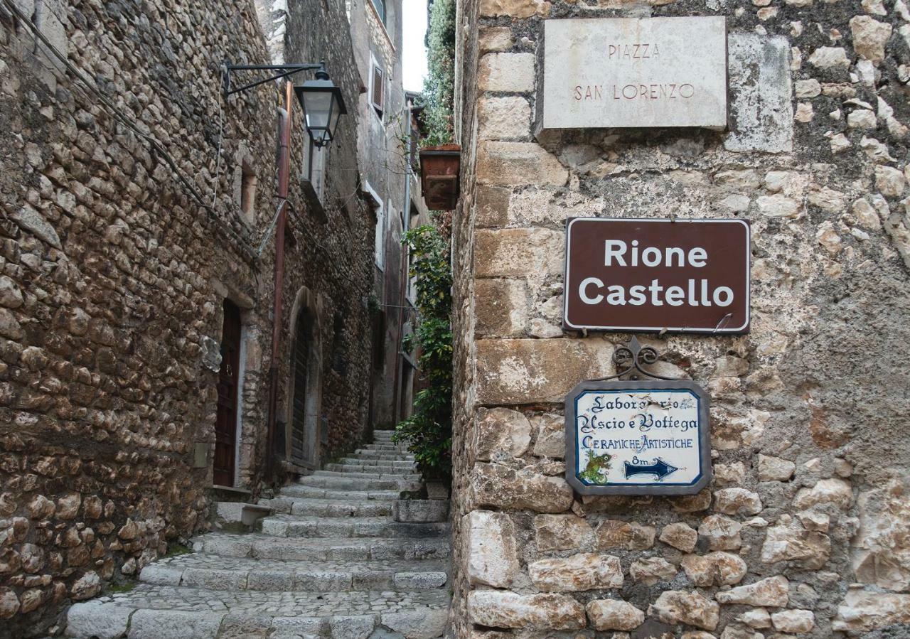 Aurora Medieval House Sermoneta Eksteriør billede